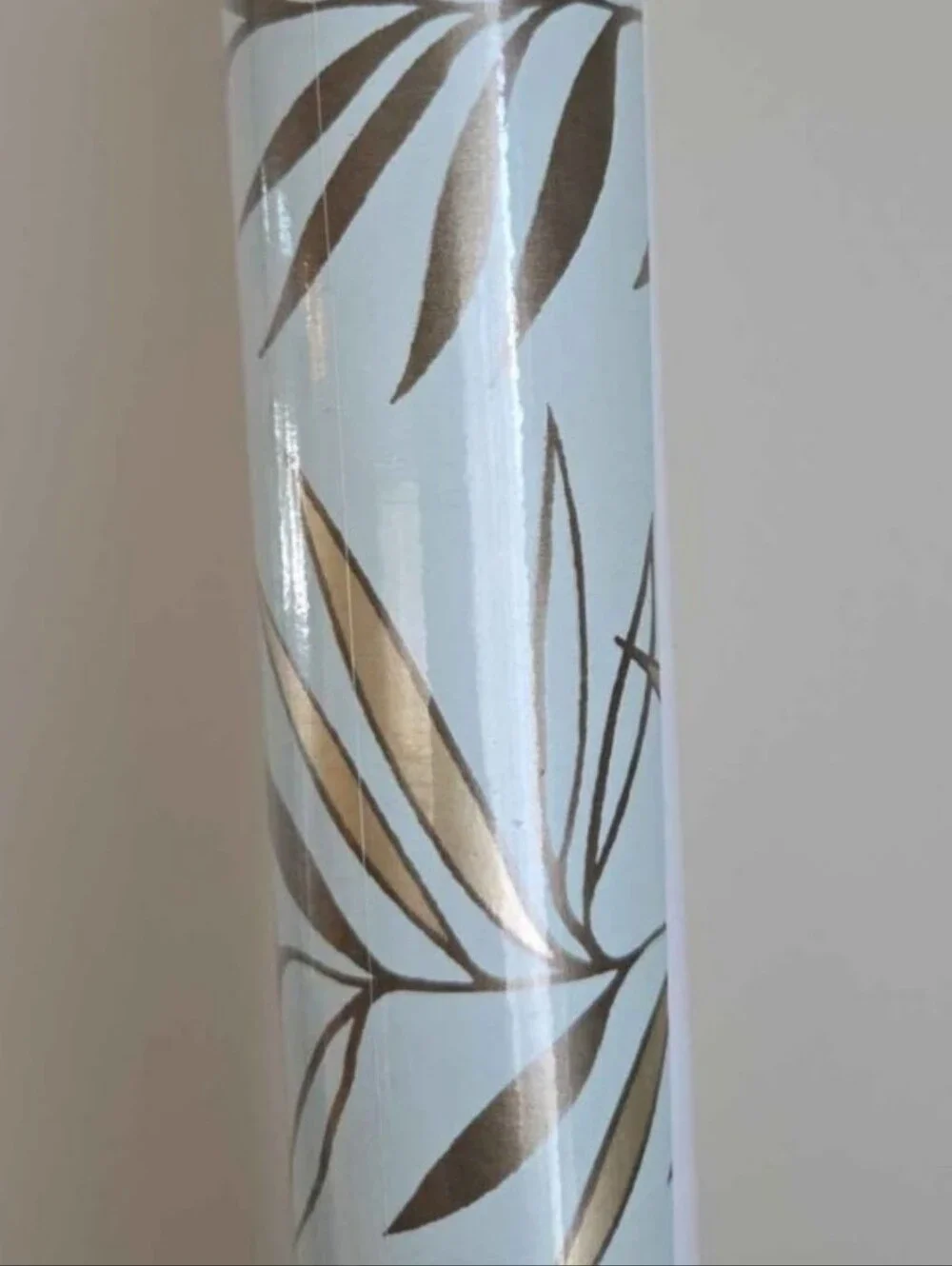 Nina Cambell 'Swan Lake' Print Luxury Wallpaper